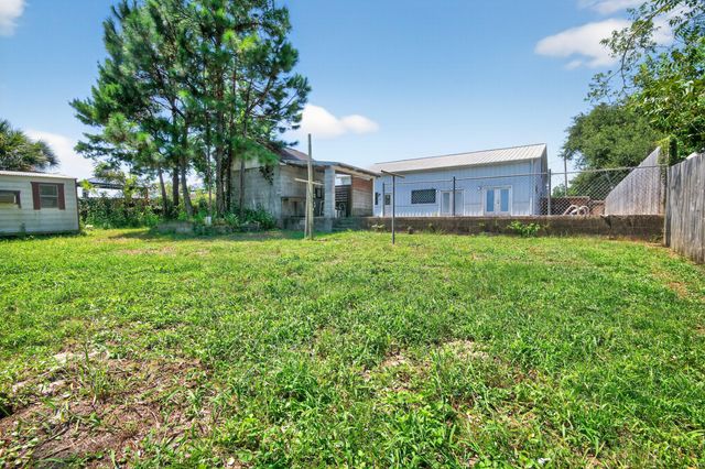 115 Ridgewood Avenue, Mary Esther, FL 32569