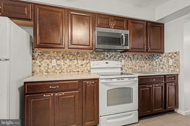 7315 STREAM WAY, Springfield, VA 22152