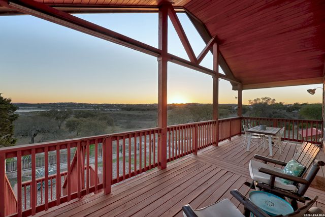 1748 LAKESHORE DR, Canyon Lake, TX 78133
