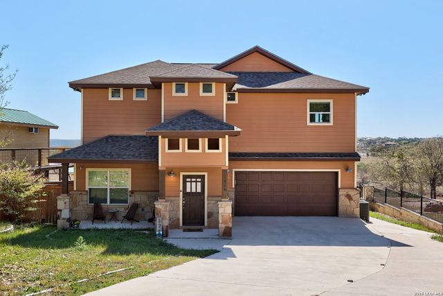 1748 LAKESHORE DR, Canyon Lake, TX 78133