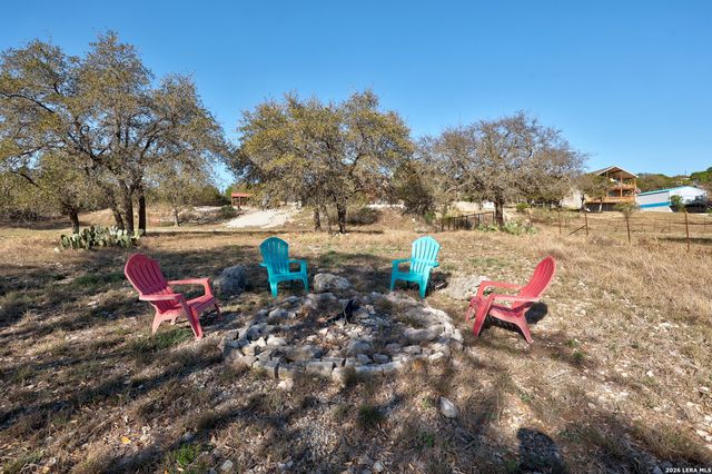 1748 LAKESHORE DR, Canyon Lake, TX 78133