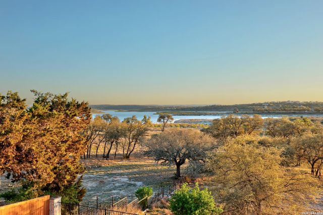 1748 LAKESHORE DR, Canyon Lake, TX 78133