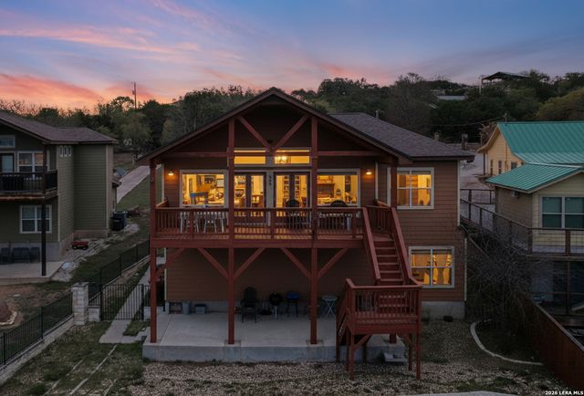 1748 LAKESHORE DR, Canyon Lake, TX 78133
