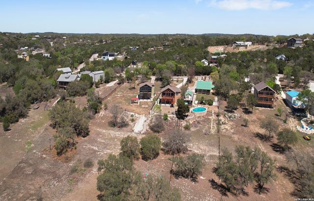 1748 LAKESHORE DR, Canyon Lake, TX 78133