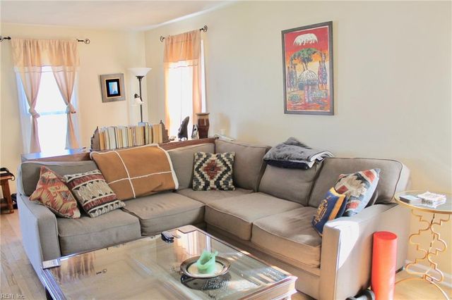 1149 Balch PL, Virginia Beach, VA 23454