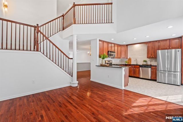 26 Birchwood Lane, North Haledon, NJ 07508