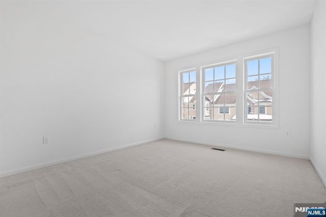 26 Birchwood Lane, North Haledon, NJ 07508