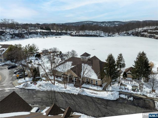 26 Birchwood Lane, North Haledon, NJ 07508