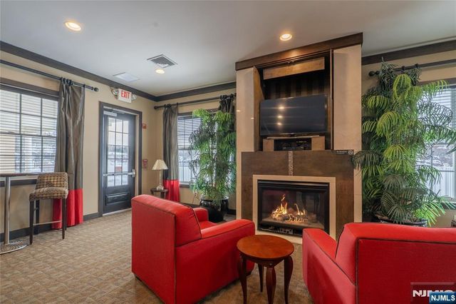 26 Birchwood Lane, North Haledon, NJ 07508