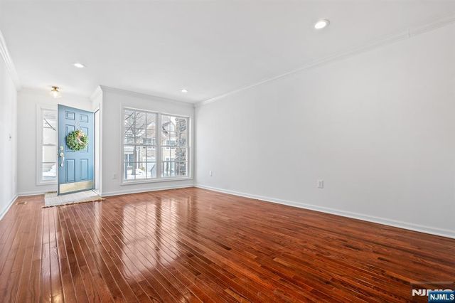 26 Birchwood Lane, North Haledon, NJ 07508