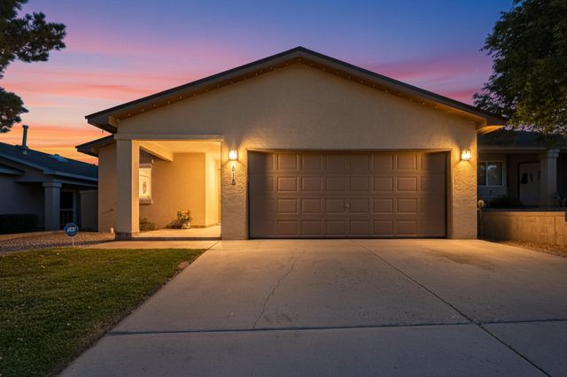 616 Sedona Meadows Drive NE, Rio Rancho, NM 87144