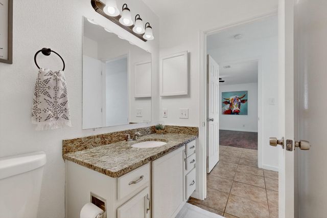 616 Sedona Meadows Drive NE, Rio Rancho, NM 87144