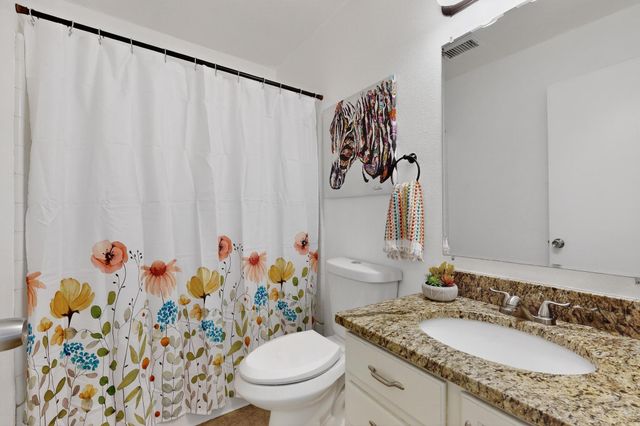 616 Sedona Meadows Drive NE, Rio Rancho, NM 87144