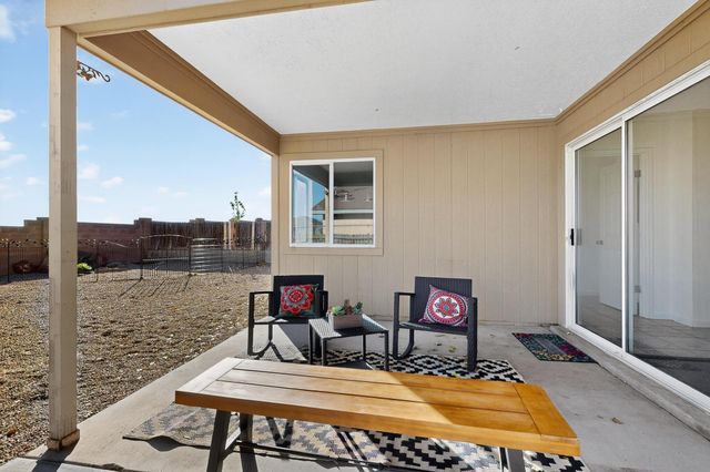 616 Sedona Meadows Drive NE, Rio Rancho, NM 87144