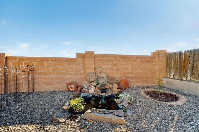 616 Sedona Meadows Drive NE, Rio Rancho, NM 87144