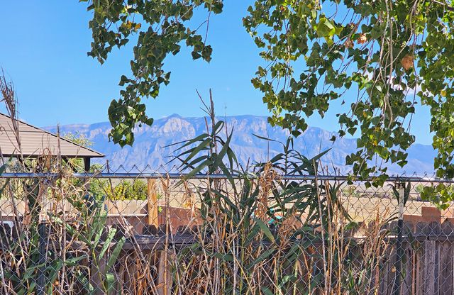 616 Sedona Meadows Drive NE, Rio Rancho, NM 87144
