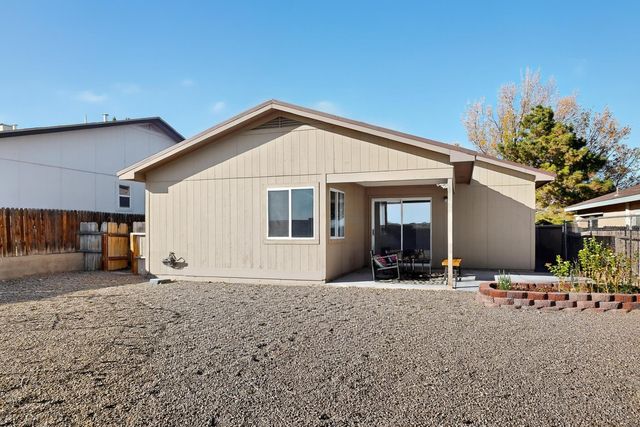 616 Sedona Meadows Drive NE, Rio Rancho, NM 87144