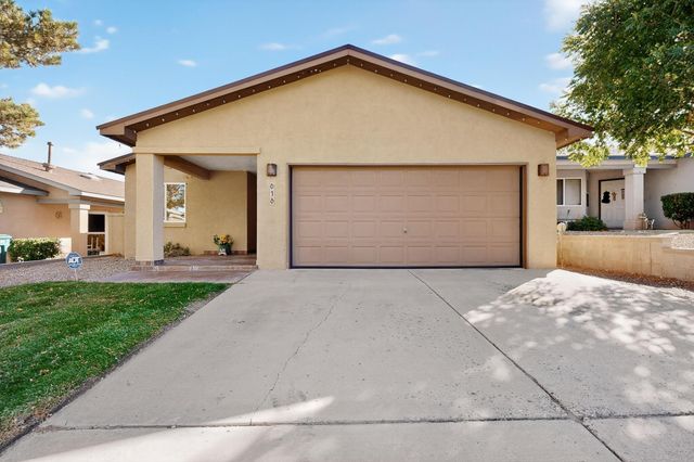 616 Sedona Meadows Drive NE, Rio Rancho, NM 87144