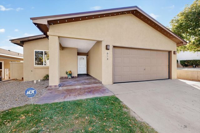 616 Sedona Meadows Drive NE, Rio Rancho, NM 87144