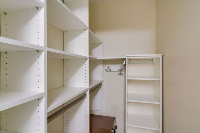 336 Sylvan Park Ln, Nashville, TN 37209