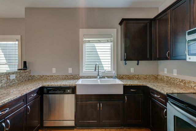 336 Sylvan Park Ln, Nashville, TN 37209