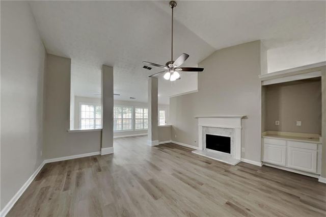 2070 Charleston Oak Circle, Lawrenceville, GA 30043
