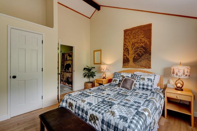 8 Granite Rd Unit 2, Lincoln, NH 03251