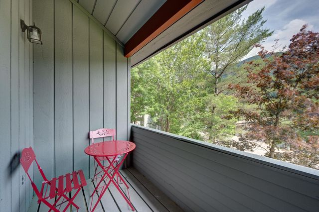 8 Granite Rd Unit 2, Lincoln, NH 03251