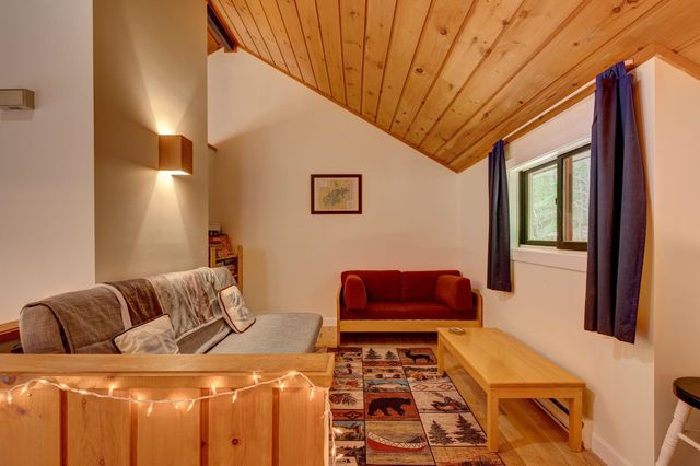 8 Granite Rd Unit 2, Lincoln, NH 03251