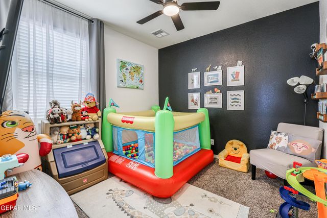 5945 HIDDEN ACRES Drive, El Paso, TX 79924