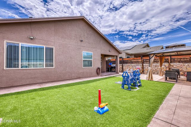 5945 HIDDEN ACRES Drive, El Paso, TX 79924