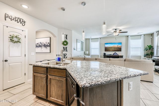 5945 HIDDEN ACRES Drive, El Paso, TX 79924