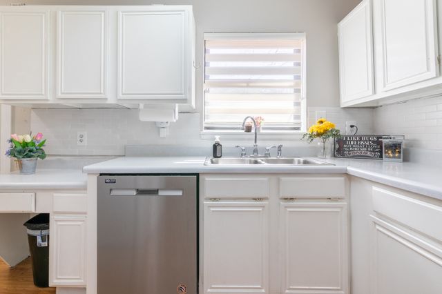 1803 Oak Tree Lane, Arlington, TX 76013