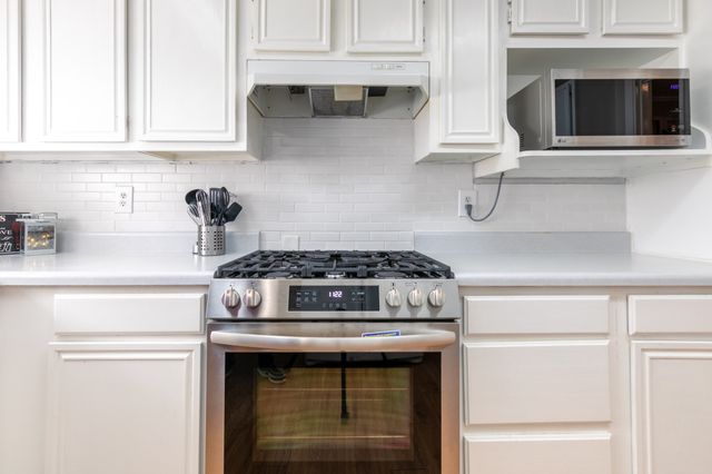 1803 Oak Tree Lane, Arlington, TX 76013