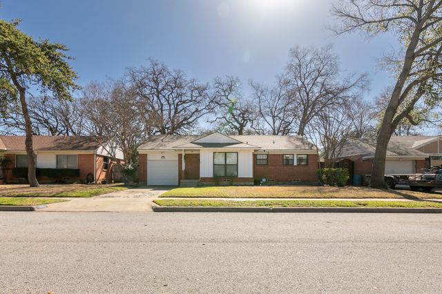 1803 Oak Tree Lane, Arlington, TX 76013
