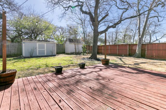 1803 Oak Tree Lane, Arlington, TX 76013