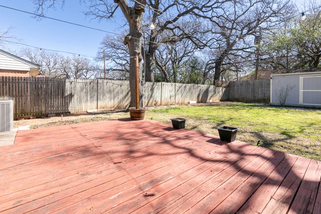 1803 Oak Tree Lane, Arlington, TX 76013