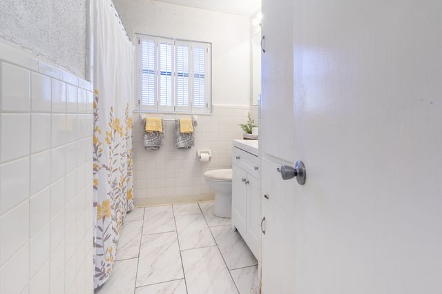 1803 Oak Tree Lane, Arlington, TX 76013