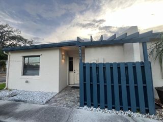 1710 NW 92nd Ave 0, Pembroke Pines, FL 33024