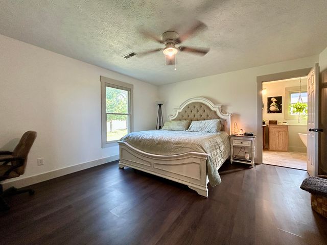 32 Lynns Way, Somerset, KY 42503
