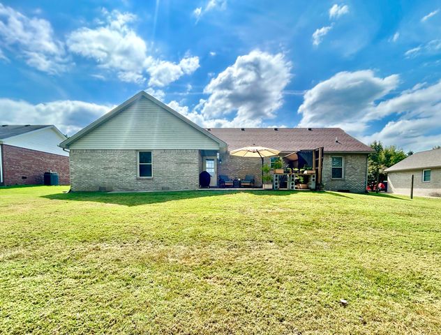 32 Lynns Way, Somerset, KY 42503