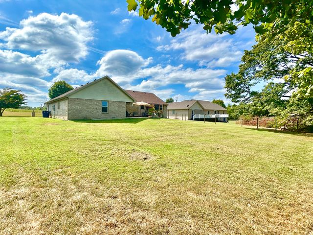 32 Lynns Way, Somerset, KY 42503