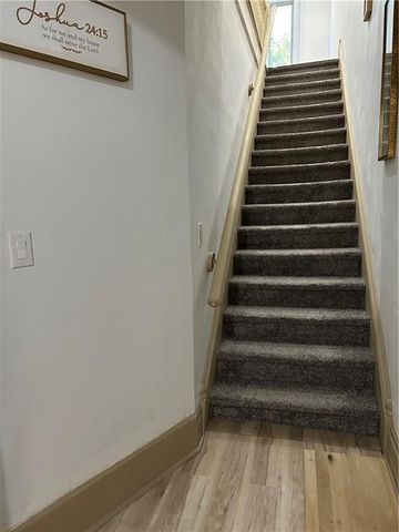 727 S 10th Street, St Joseph, MO 64501