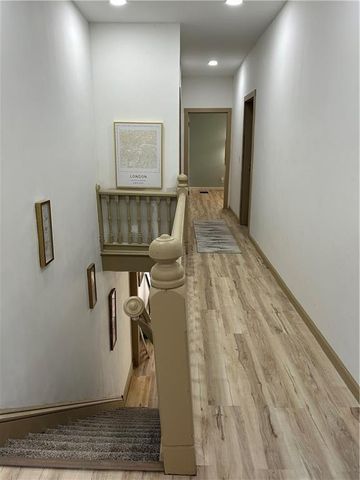 727 S 10th Street, St Joseph, MO 64501