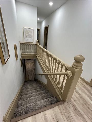 727 S 10th Street, St Joseph, MO 64501