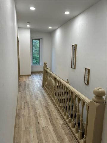 727 S 10th Street, St Joseph, MO 64501