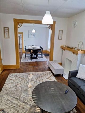 727 S 10th Street, St Joseph, MO 64501