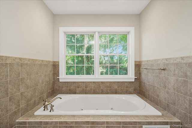 32 Somerset Lane, Warwick, NY 10990