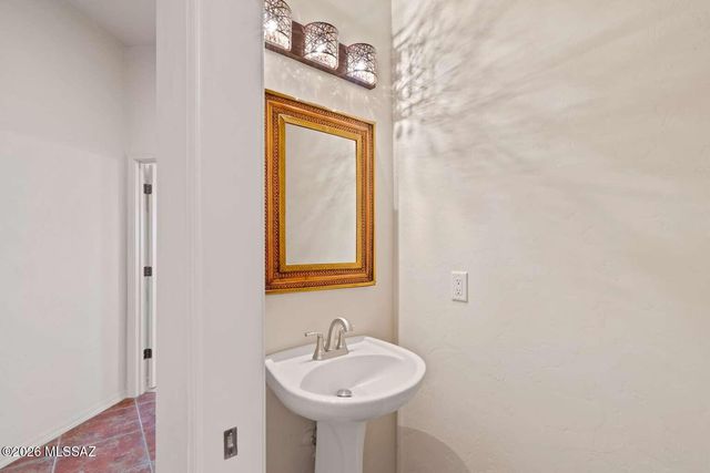 587 E Corte Pasadera Cobrizo, Green Valley, AZ 85614