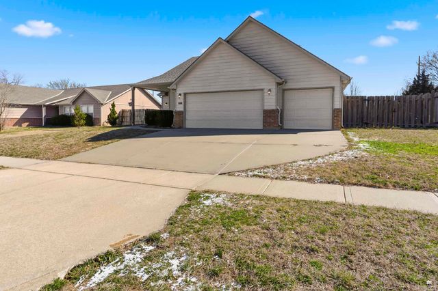 1109 Coyote Drive, Junction City, KS 66441